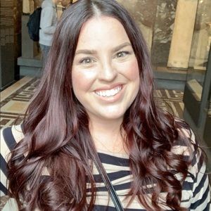 Meet your Posher, Emily